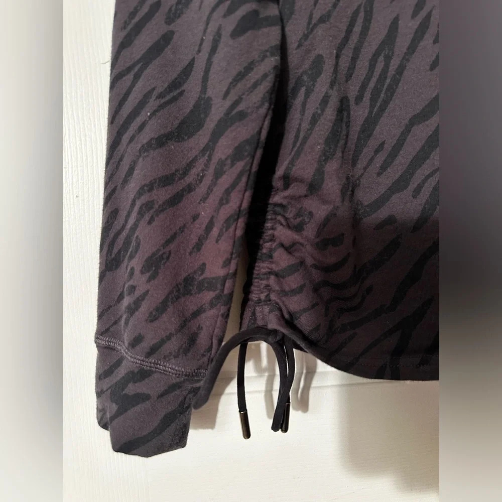 PACT Women’s ORGANIC SM Gray Black Tonal Zebra Cinch Tie Pullover Long Sleeve - Picture 6 of 13